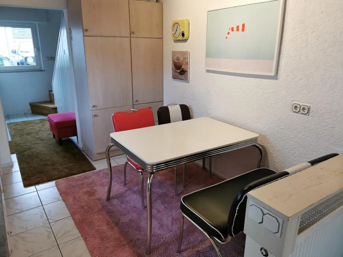 別荘 Haus Am Rhein Kolnヴィラ