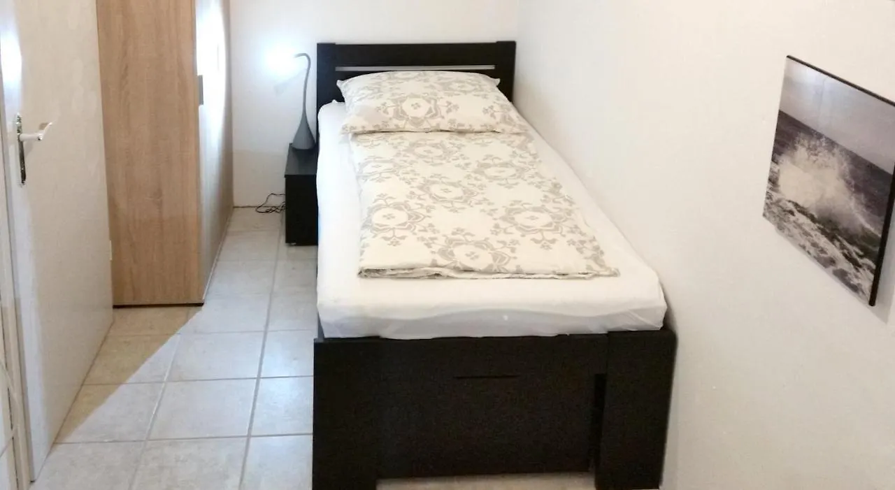 Holiday home Haus Am Rhein Koln Villa