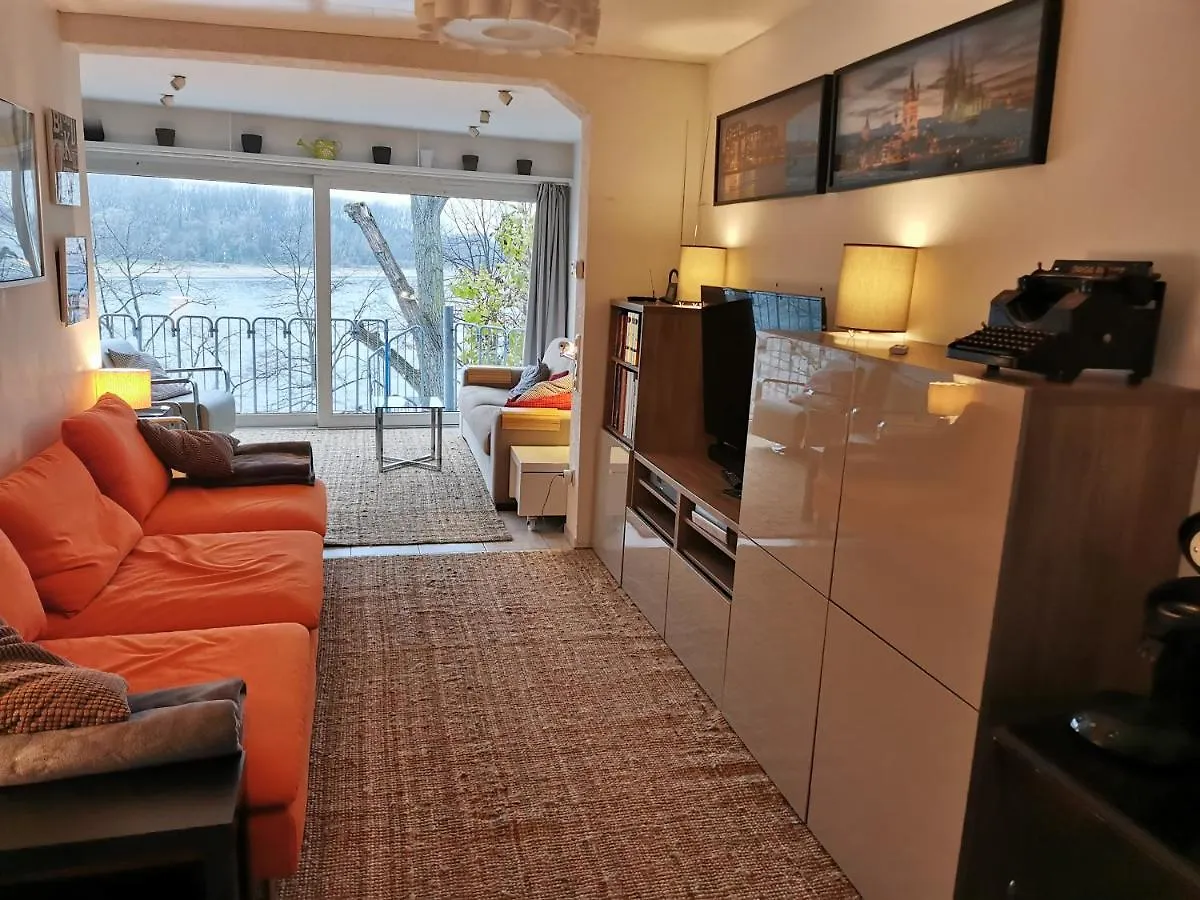 펜션 Haus Am Rhein Koln 빌라